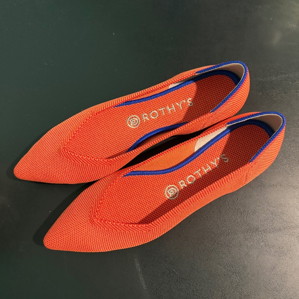 Rothys- Rare Persimmon The Point Flats Orange Shoe Size 8.5-NEW